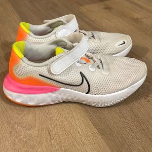 Nike Renew size 2 sneaker